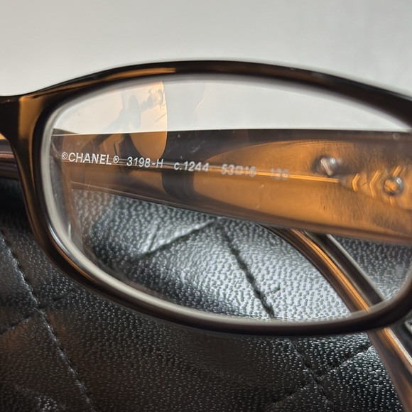 CHANEL vintage black enamel&Pearl RARE Camellia reader frames+Quilted Case+Cloth - Picture 6 of 12